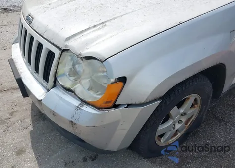 2010 Jeep Grand Cherokee Laredo z USA, uszkodzony, nr VIN 1J4PR4GKXAC135497